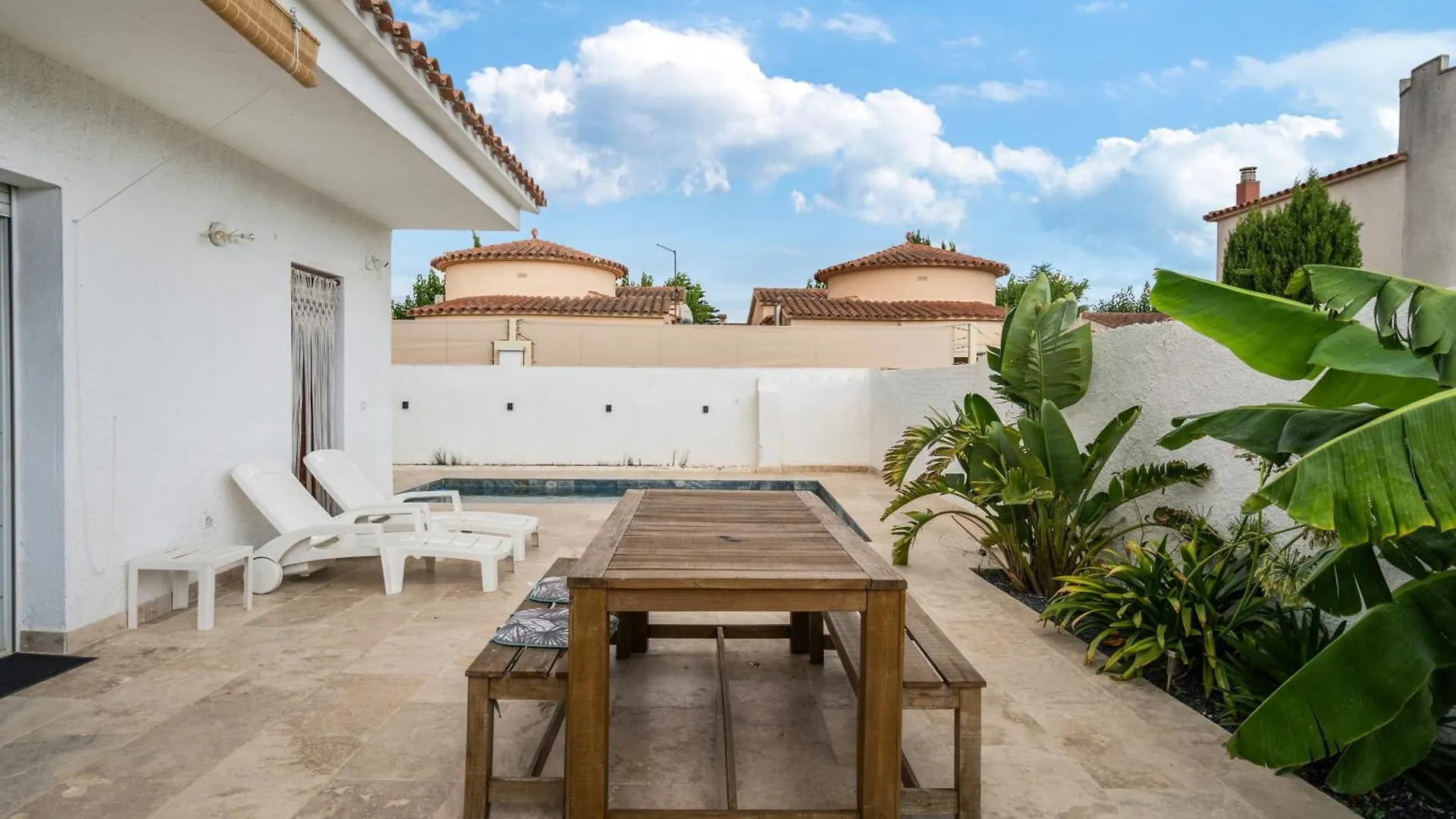 Villa Welcs Casa 180 Emp Con Piscina Privada Empuriabrava